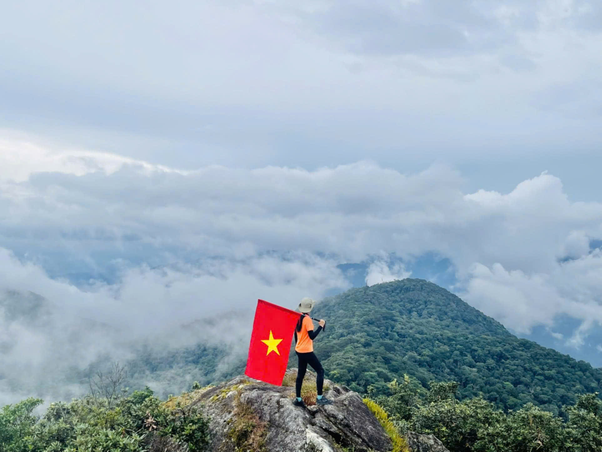 TREKKING CHƯ YANG LẮK 1 NGÀY