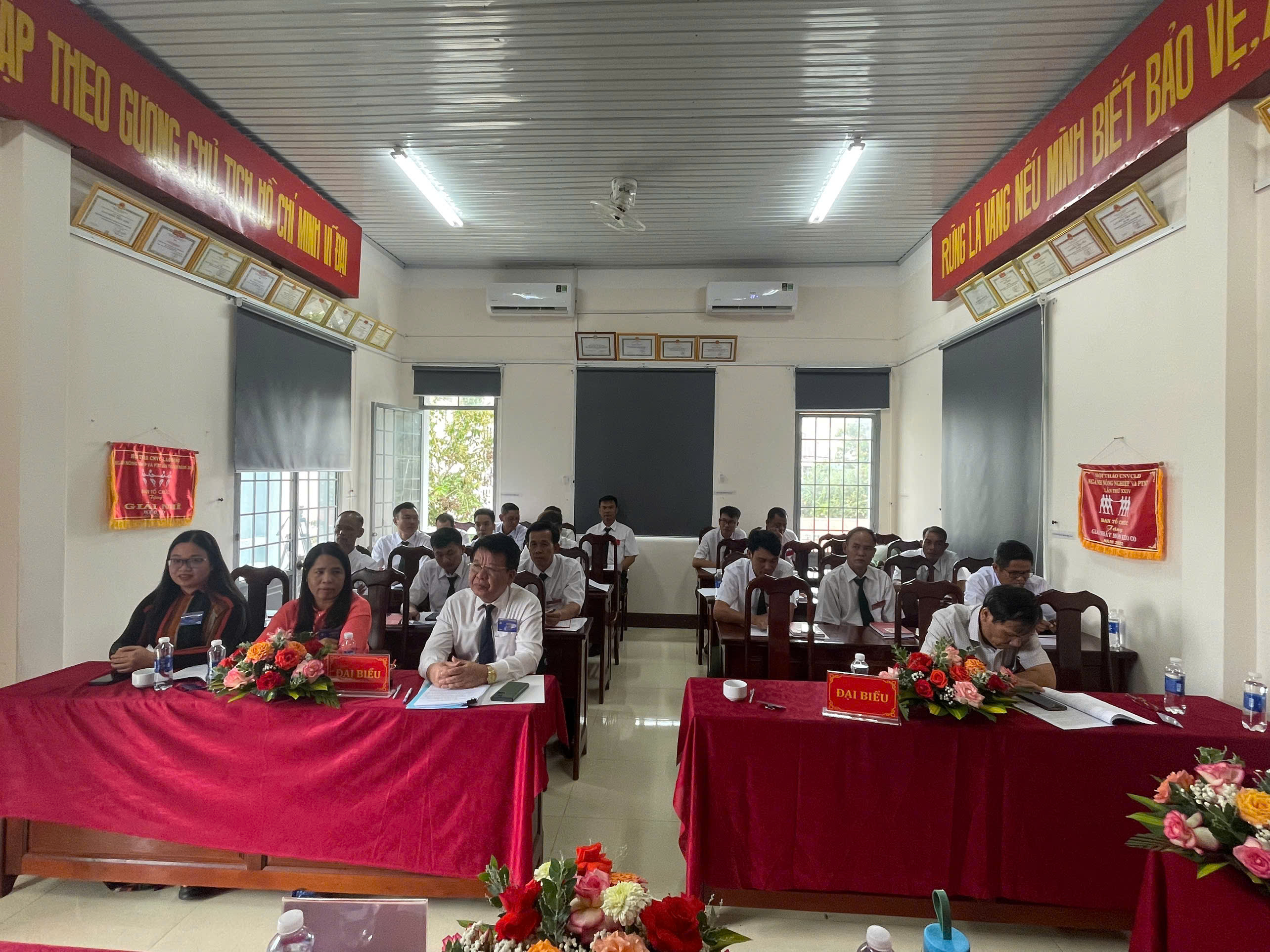 ĐẠI HỘI CHI BỘ BAN QUẢN LÝ RỪNG LỊCH SỬ, VĂN HOÁ, MÔI TRƯỜNG HỒ LẮK KHÓA V, NHIỆM KỲ 2025–2030